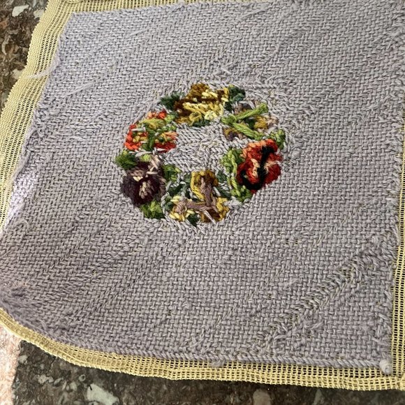 Preworked Handmade Needlepoint Roses Floral Wreath Lavender Completed Finished - Picture 6 of 6